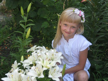 Маленька україночка